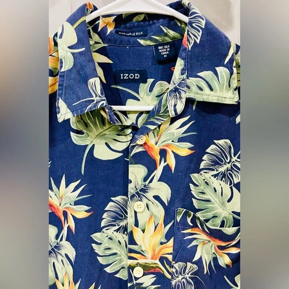 Men’s Izod Hawaiian Jungle Leaf All Over Print Short Sleeve Shirt - Picture 3 of 6